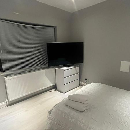 Large House Close To Greenwich 엘섬 외부 사진