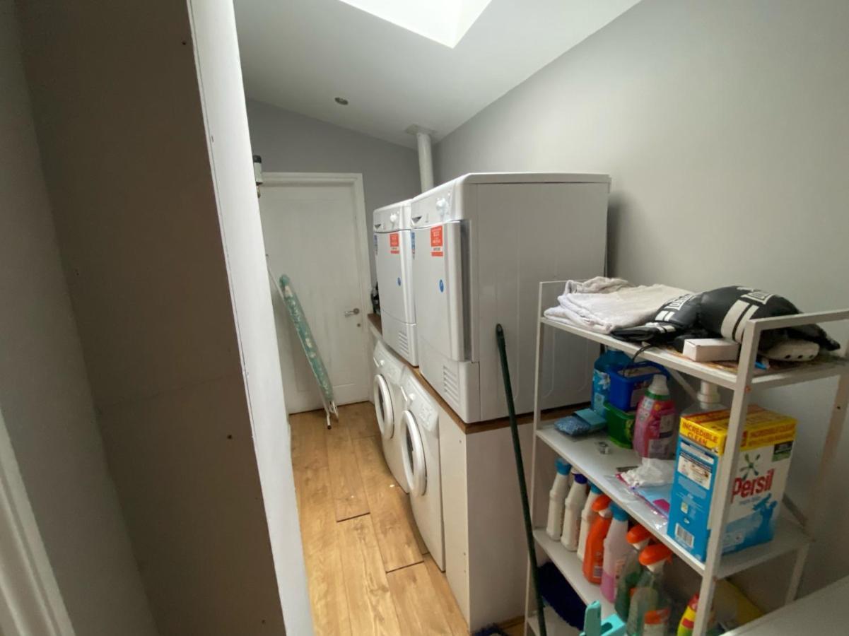 Large House Close To Greenwich 엘섬 외부 사진